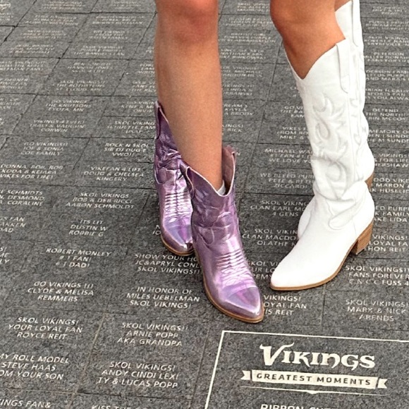 Metallic Purple Cowgirl boots - perfect for the Eras Tour - Picture 5 of 5